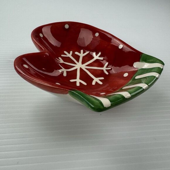 Young’s Heartfelt Kitchen Creations Christmas Mitten Snowflake Dish Ceramic - Picture 5 of 12